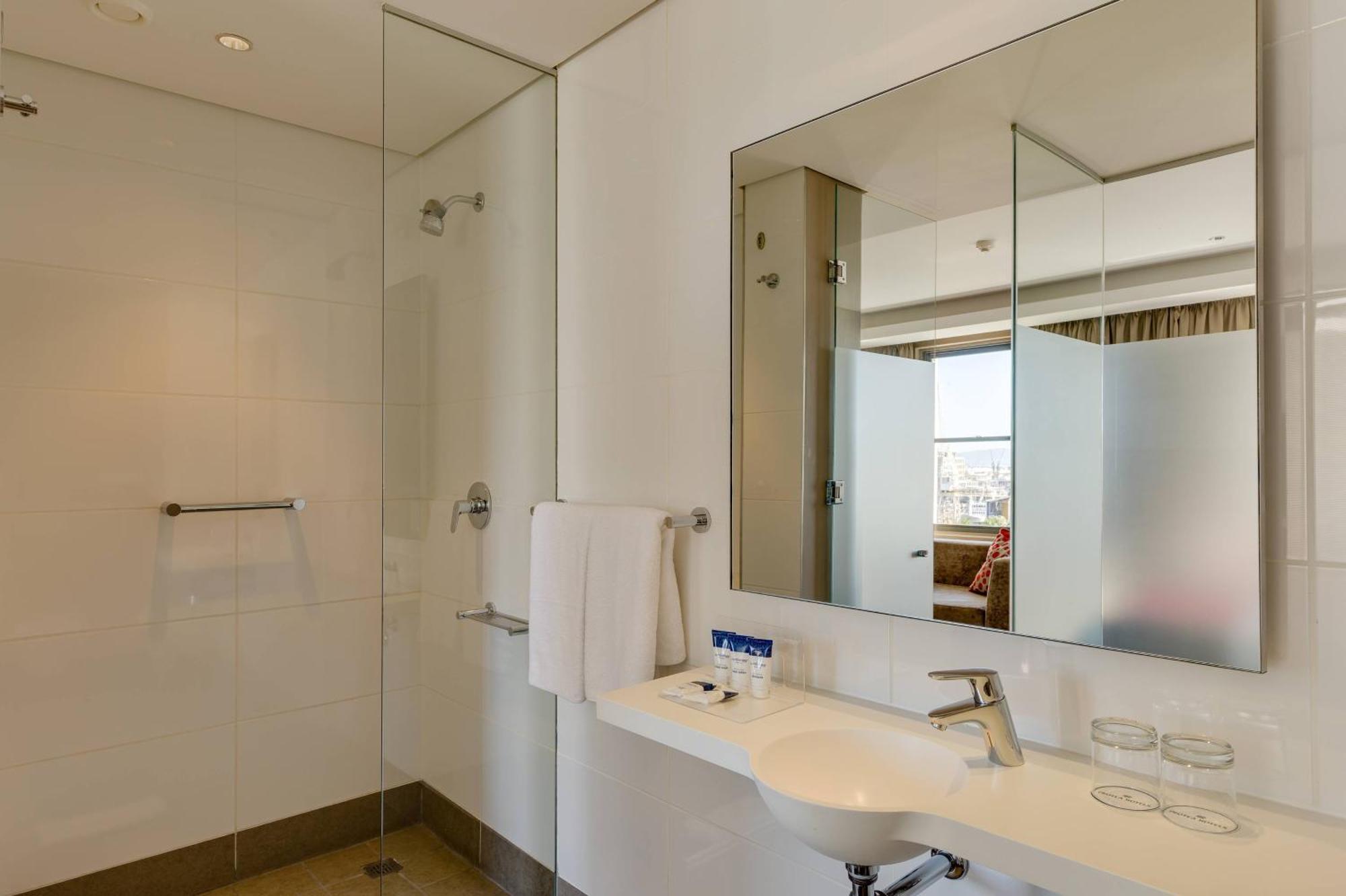 Protea Hotel By Marriott Cape Town Waterfront Breakwater Lodge Exteriér fotografie