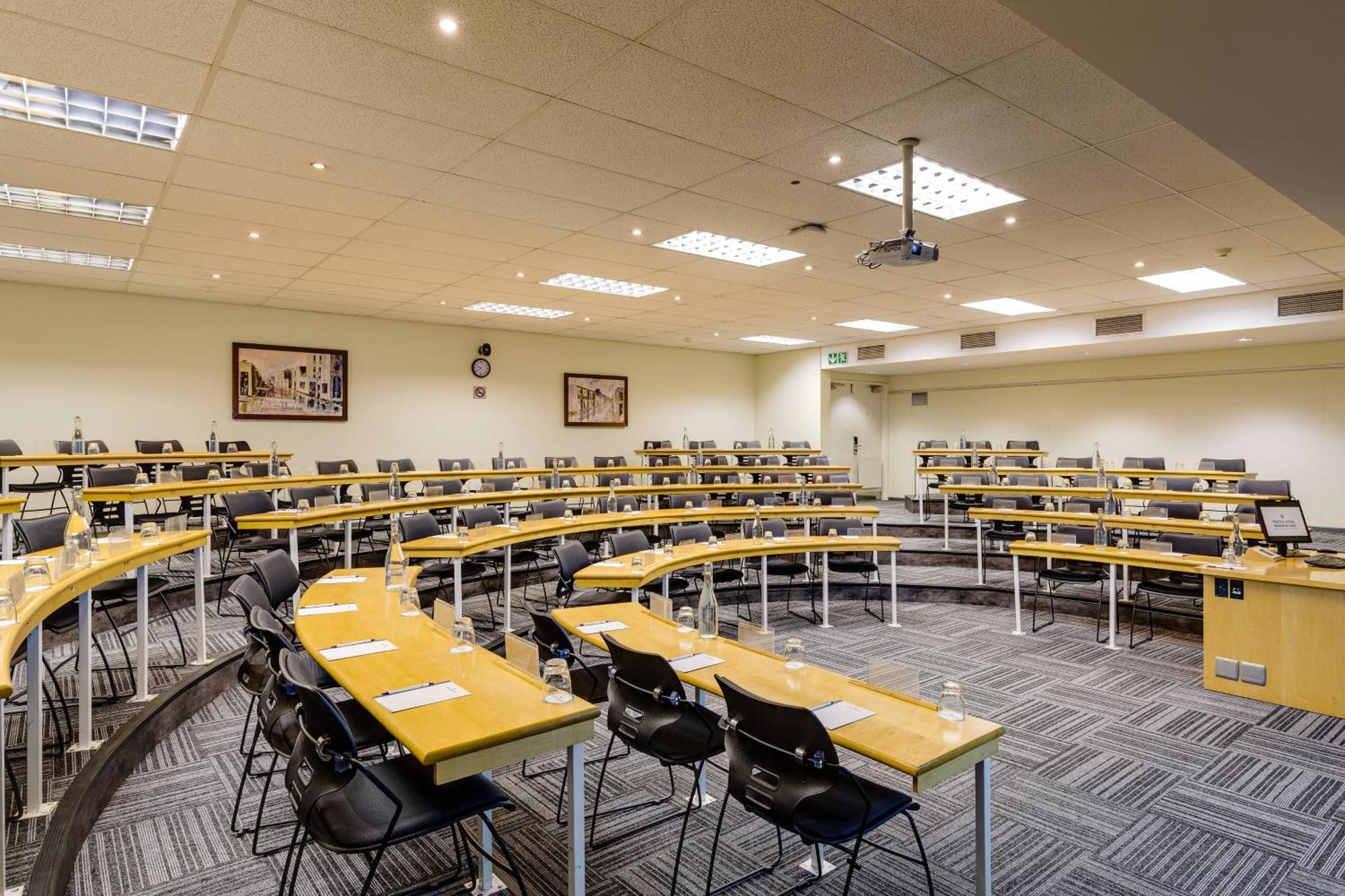 Protea Hotel By Marriott Cape Town Waterfront Breakwater Lodge Exteriér fotografie