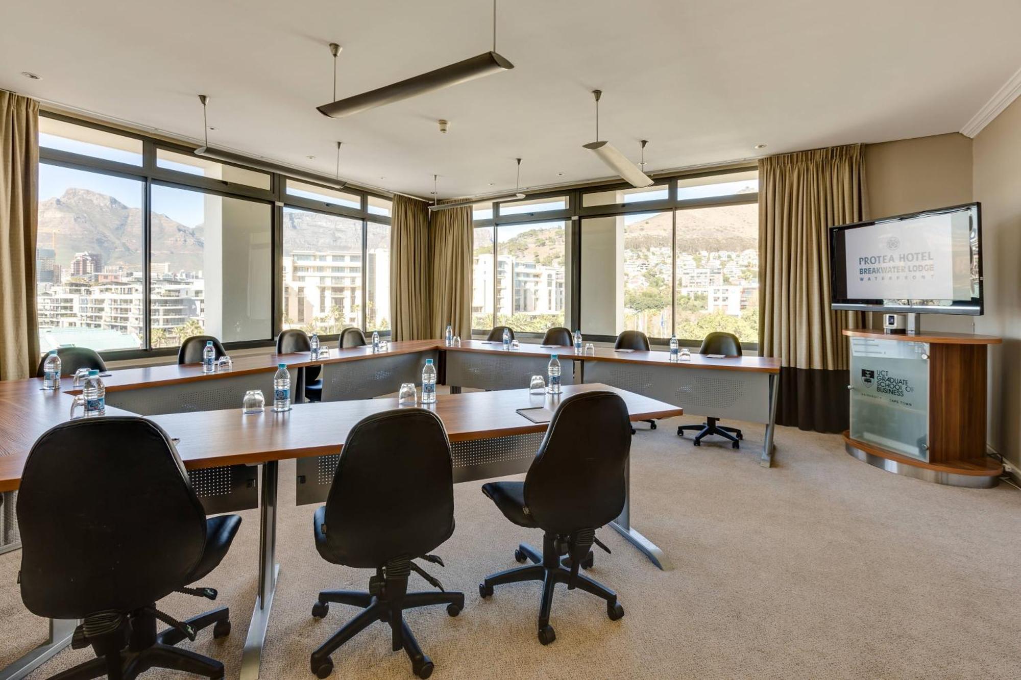 Protea Hotel By Marriott Cape Town Waterfront Breakwater Lodge Exteriér fotografie